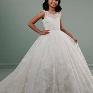 Tiffany Elegant White Lace Kids Pageant Dress Size 2